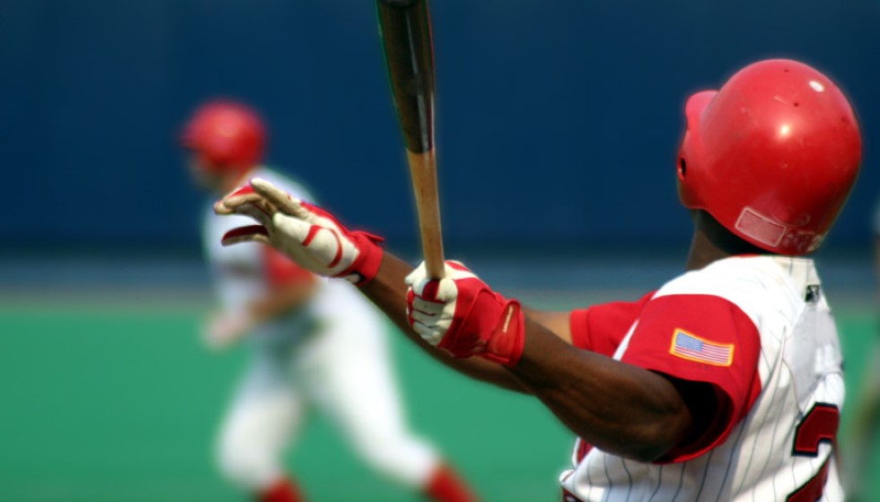 Seattle Mariners Strengthen Roster with Donovan Solano Signing